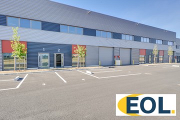 logistics - Activités / Bureaux À Louer - featured