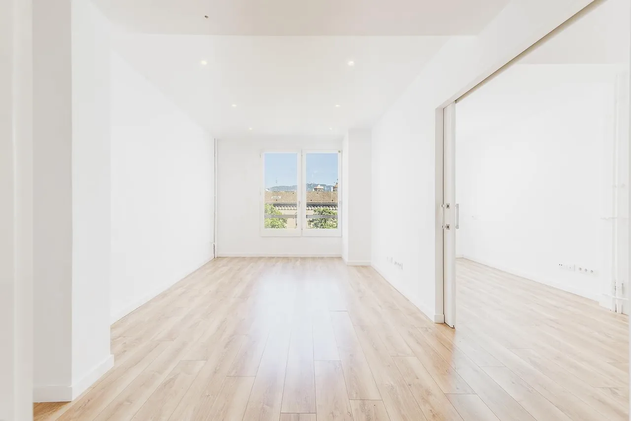 living - Piso de 117m² en venta en Eixample Derecho, Barcelona - gallery - 2
