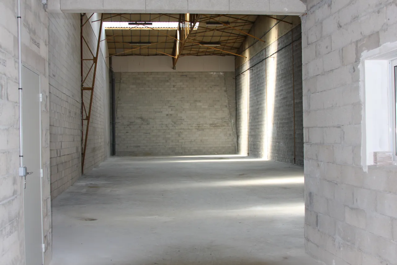 logistics - Light Industrial Premises / Offices For Sale - gallery - 8