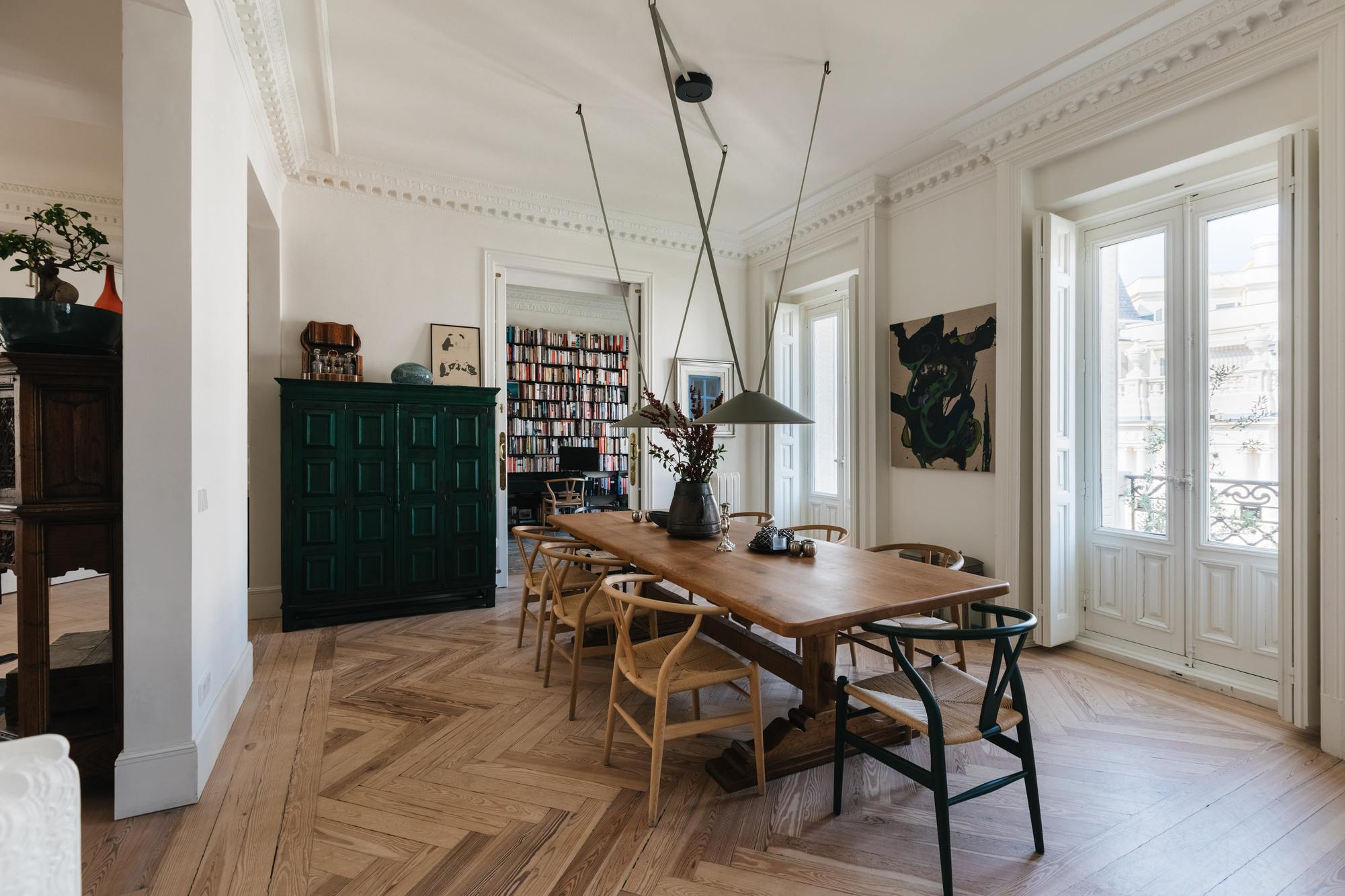 living - Piso de 238m² en alquiler en Jerónimos, Madrid - gallery thumbnail - 10