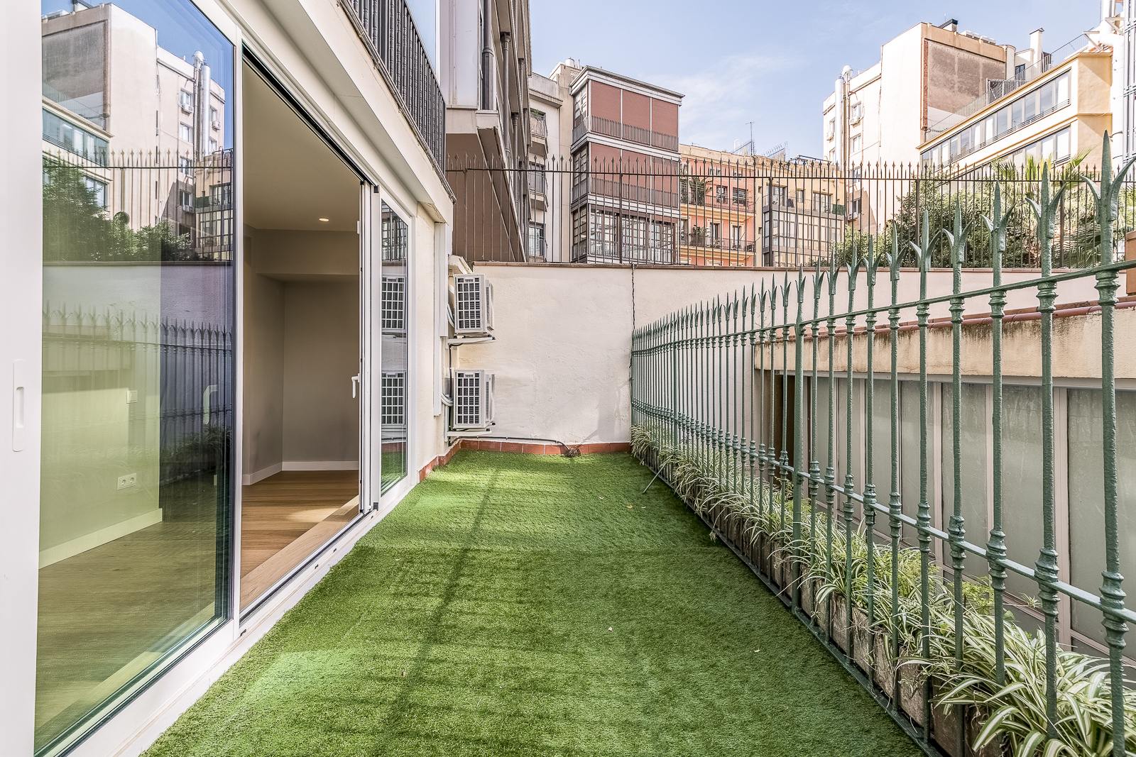 living - 150m² apartment with 23m² terrace for sale in Eixample Right - gallery - 8