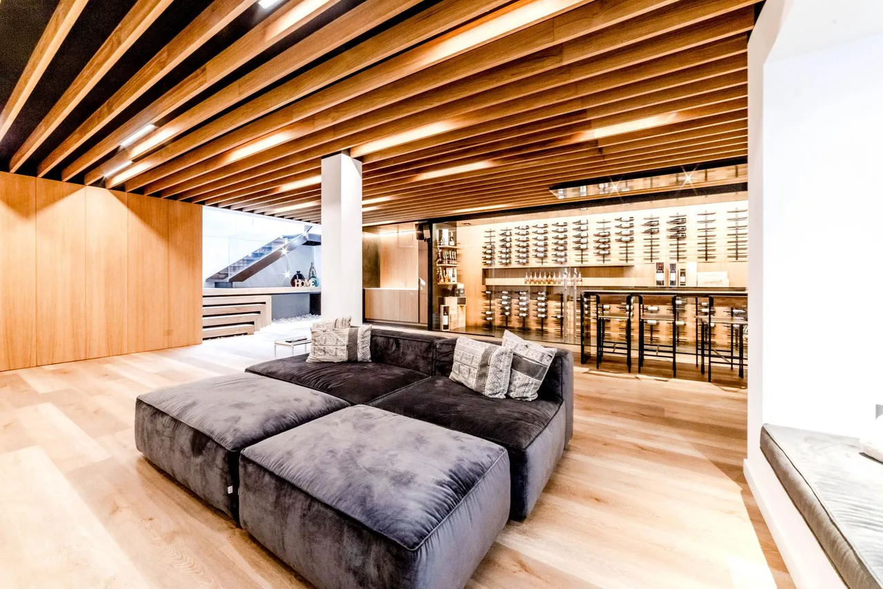 living - Casa / villa de 550m² en venta en Terramar, Barcelona - gallery - 5