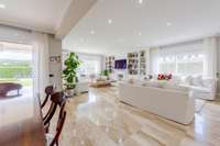 living - Casa / villa de 533m² en venta en Teià, Barcelona - gallery thumbnail - 1