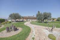 living - Masia de 699m² con 2,000m² de jardín en venta en Valencia Region - gallery thumbnail - 5