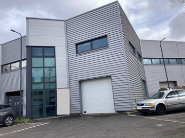 logistics - Activités / Bureaux À Louer - featured