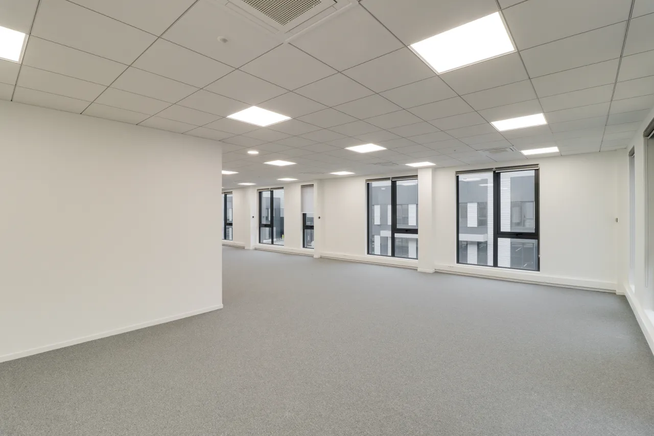 logistics - Light Industrial Premises / Offices For Rent - gallery - 9