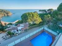 living - Excelente villa moderna en venta a 1,5 km de Lloret de Mar - gallery thumbnail - 5