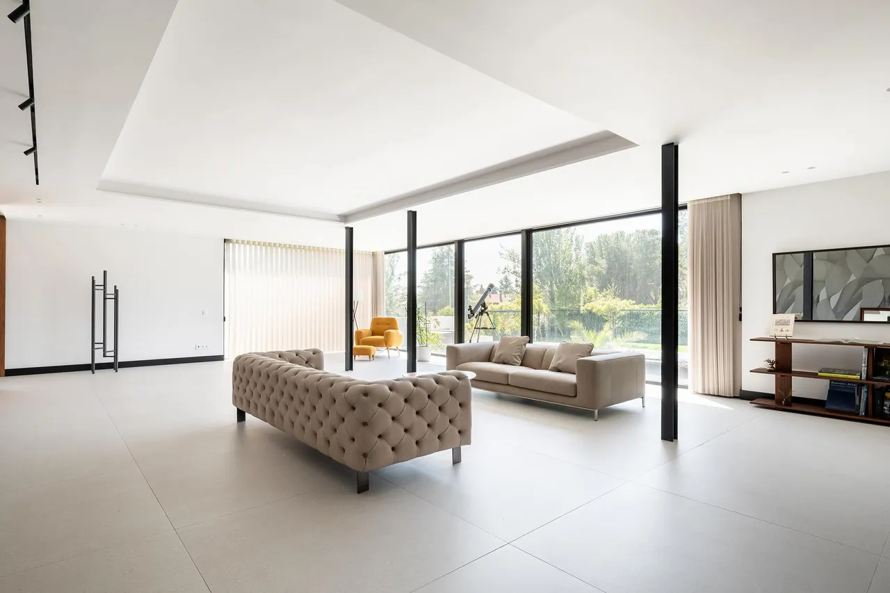 living - 868m² house / villa for sale in Majadahonda, Madrid - gallery - 10