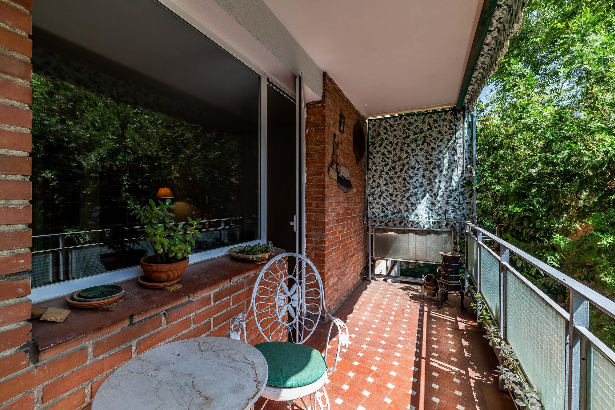 living - 131m² apartment for sale in Hispanoamérica, Madrid - gallery - 3