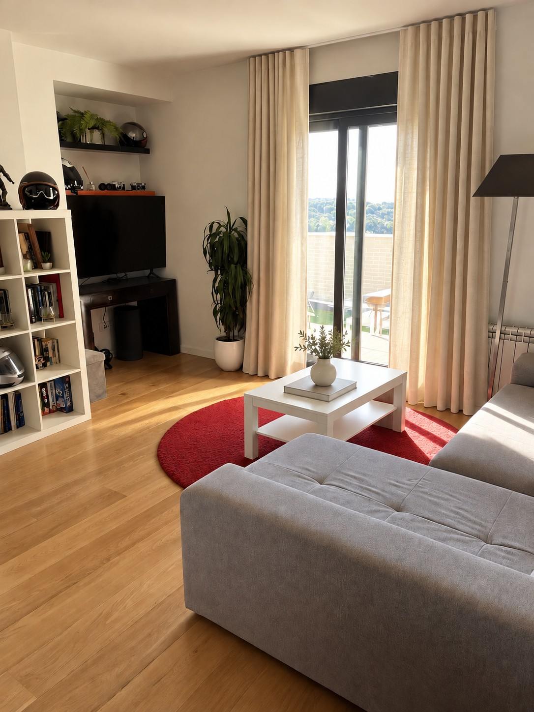 living - Piso de 238m² en venta en Las Rozas, Madrid - gallery thumbnail - 7