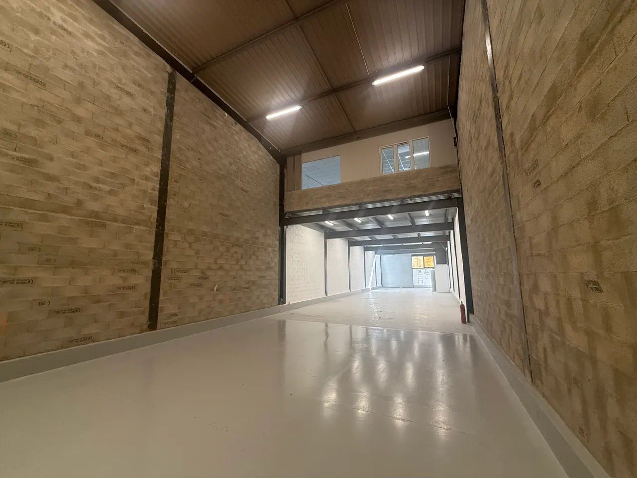 logistics - Light Industrial Premises / Offices For Rent - gallery - 4