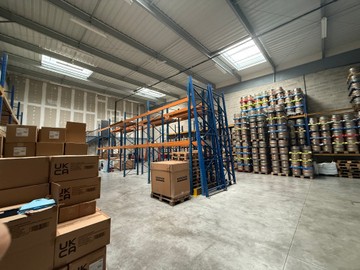 logistics - Activités / Bureaux À Vendre - featured