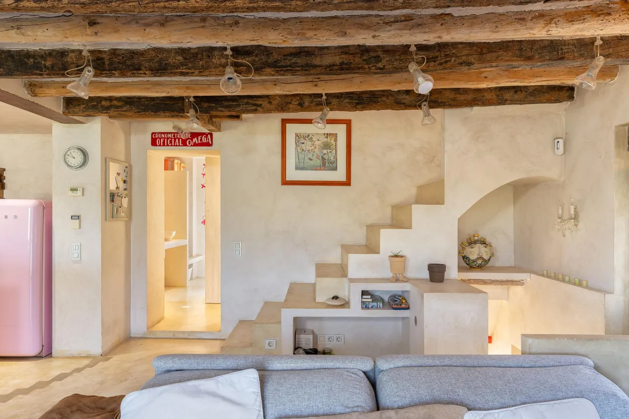 living - Casa rural de 724m² en venta en Pla de l'Estany, Girona - gallery - 8