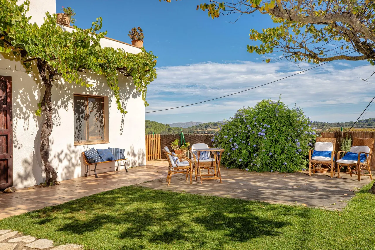 living - 307m² country house for sale in Baix Empordà, Girona - gallery - 2