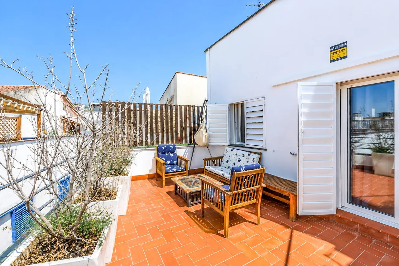 living - Ático de 111m² con 80m² terraza en venta en Sitges Town - gallery - 2
