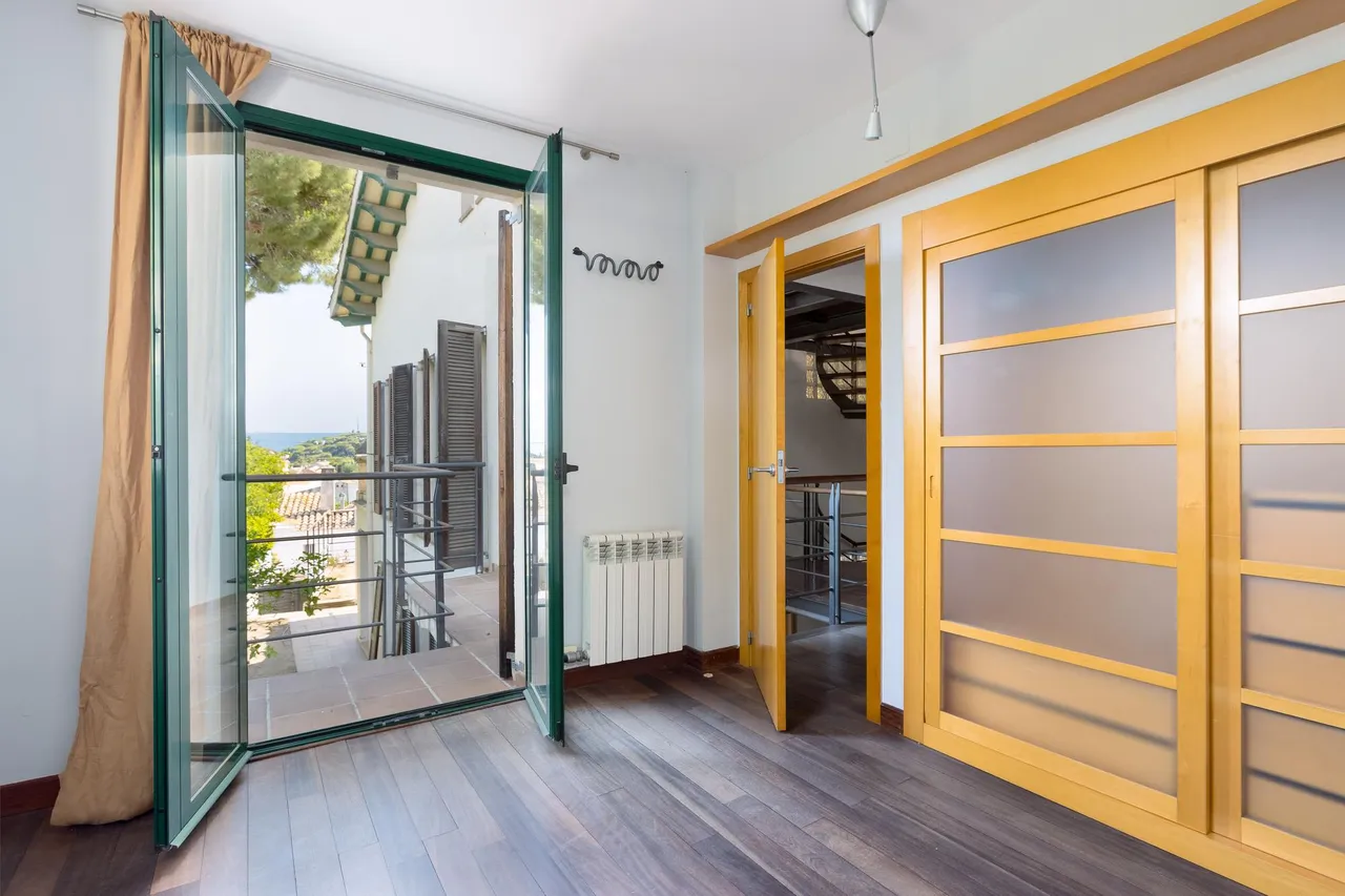 living - 279m² house / villa for sale in Premià de Dalt, Barcelona - gallery - 8