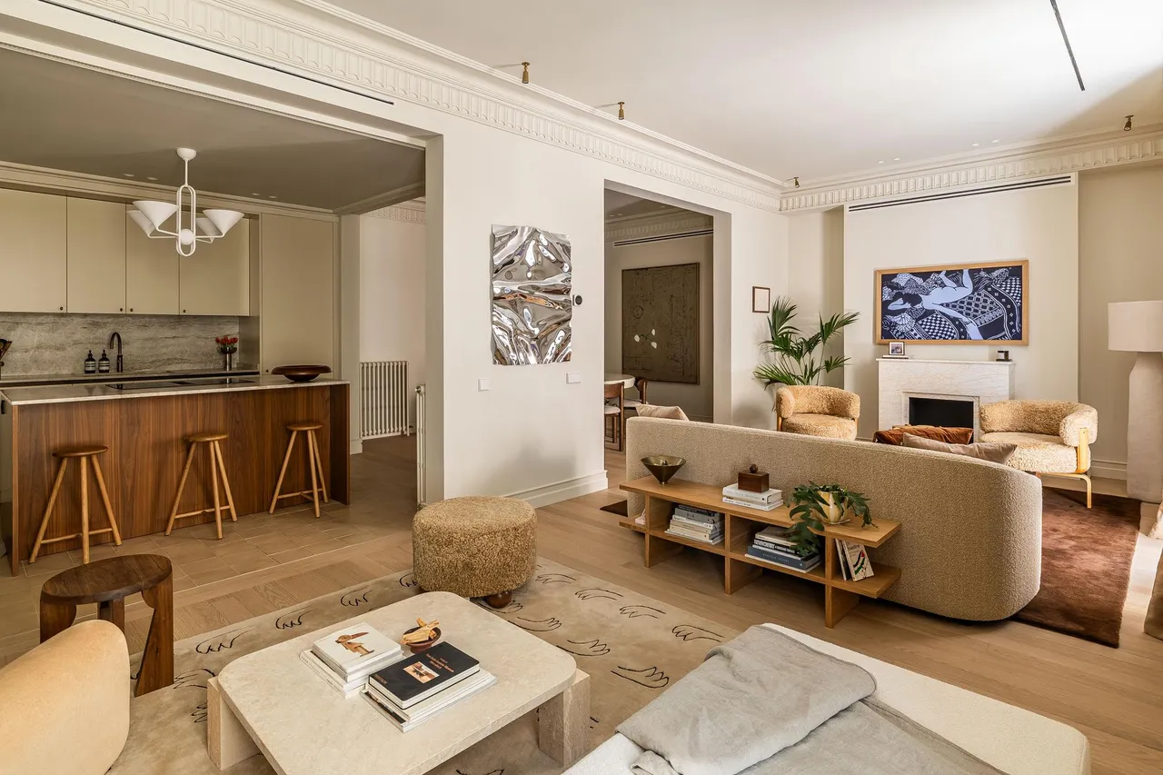 living - Piso de 322m² en venta en Almagro, Madrid - gallery - 8