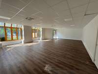 logistics - Activités / Bureaux À Louer - gallery thumbnail - 7