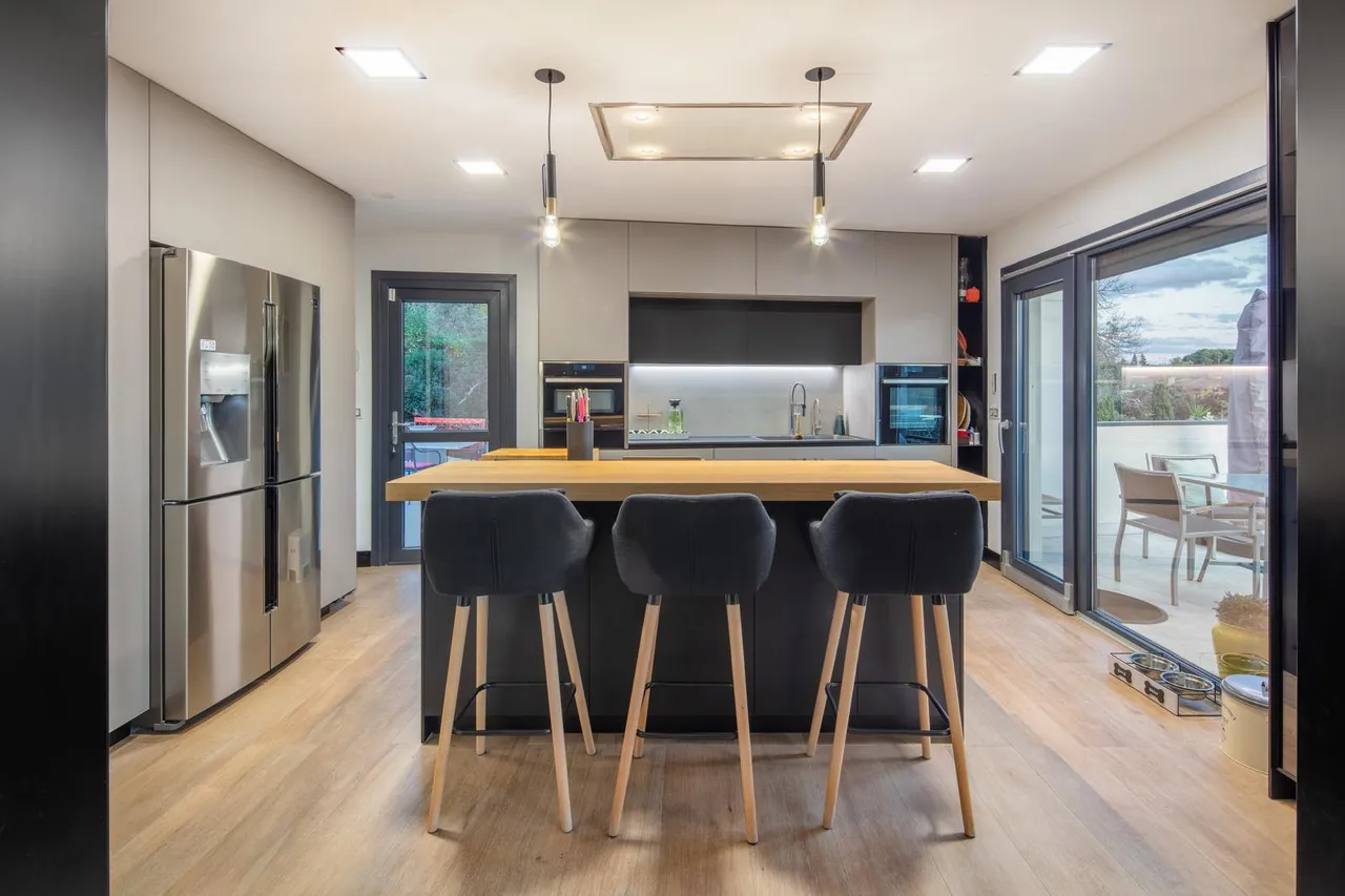 living - 470m² house / villa for sale in Las Rozas, Madrid - gallery - 6