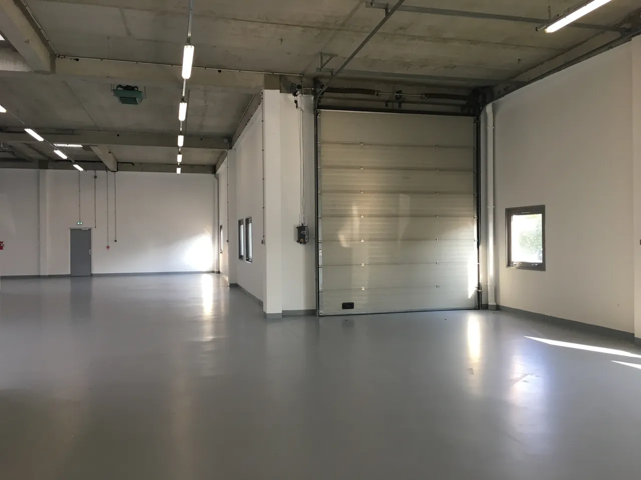 logistics - Local d’activités À Louer - gallery - 4