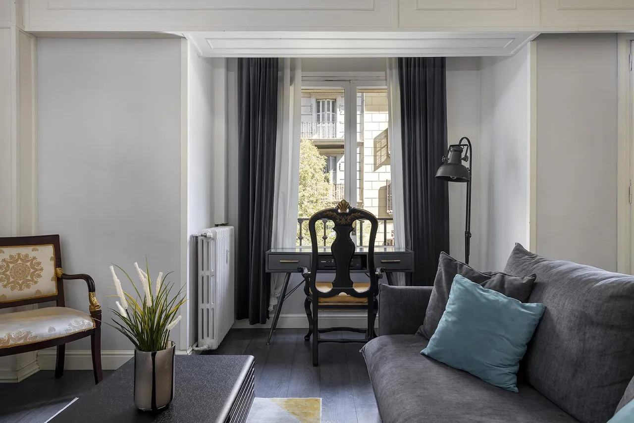 living - 93m² apartment for sale in Eixample Right, Barcelona - gallery - 4
