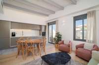 living - Ático de 81m² con 44m² terraza en venta en Eixample Derecho - gallery thumbnail - 7