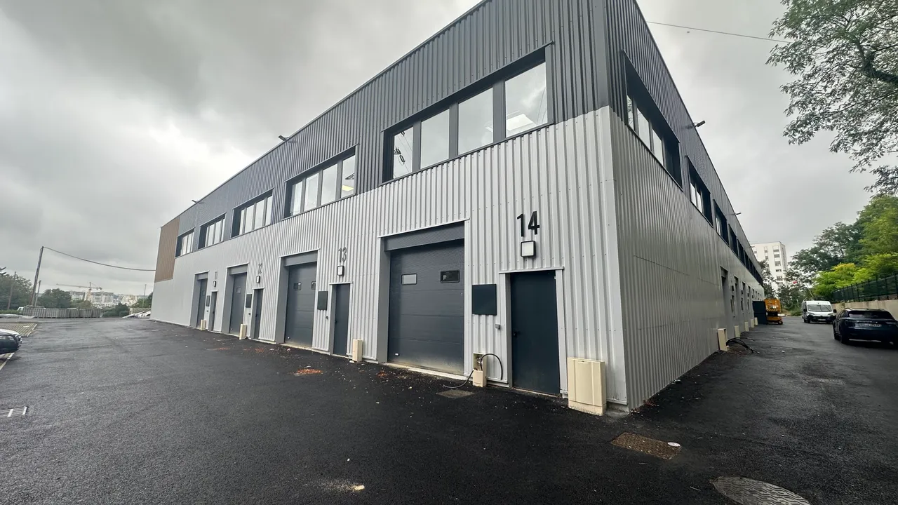 logistics - Activités / Bureaux À Louer - gallery - 2