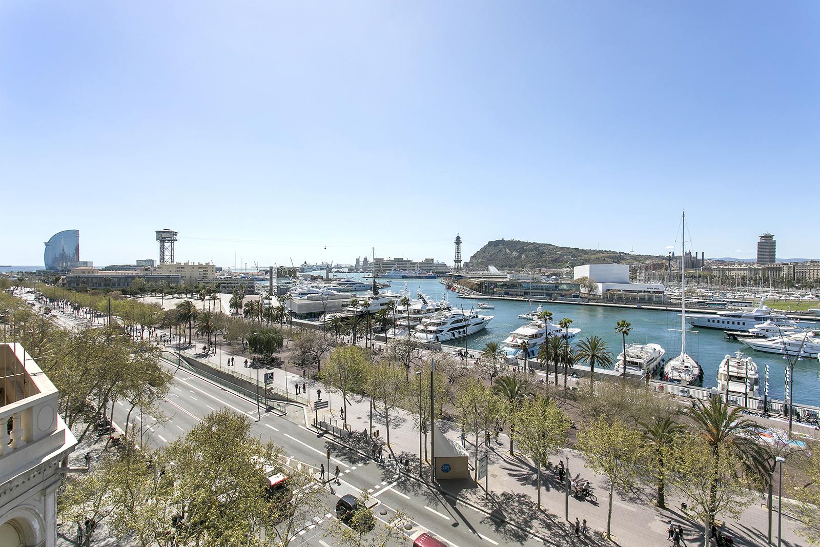 living - Ático de 103m² con 40m² terraza en venta en Barceloneta - gallery - 3