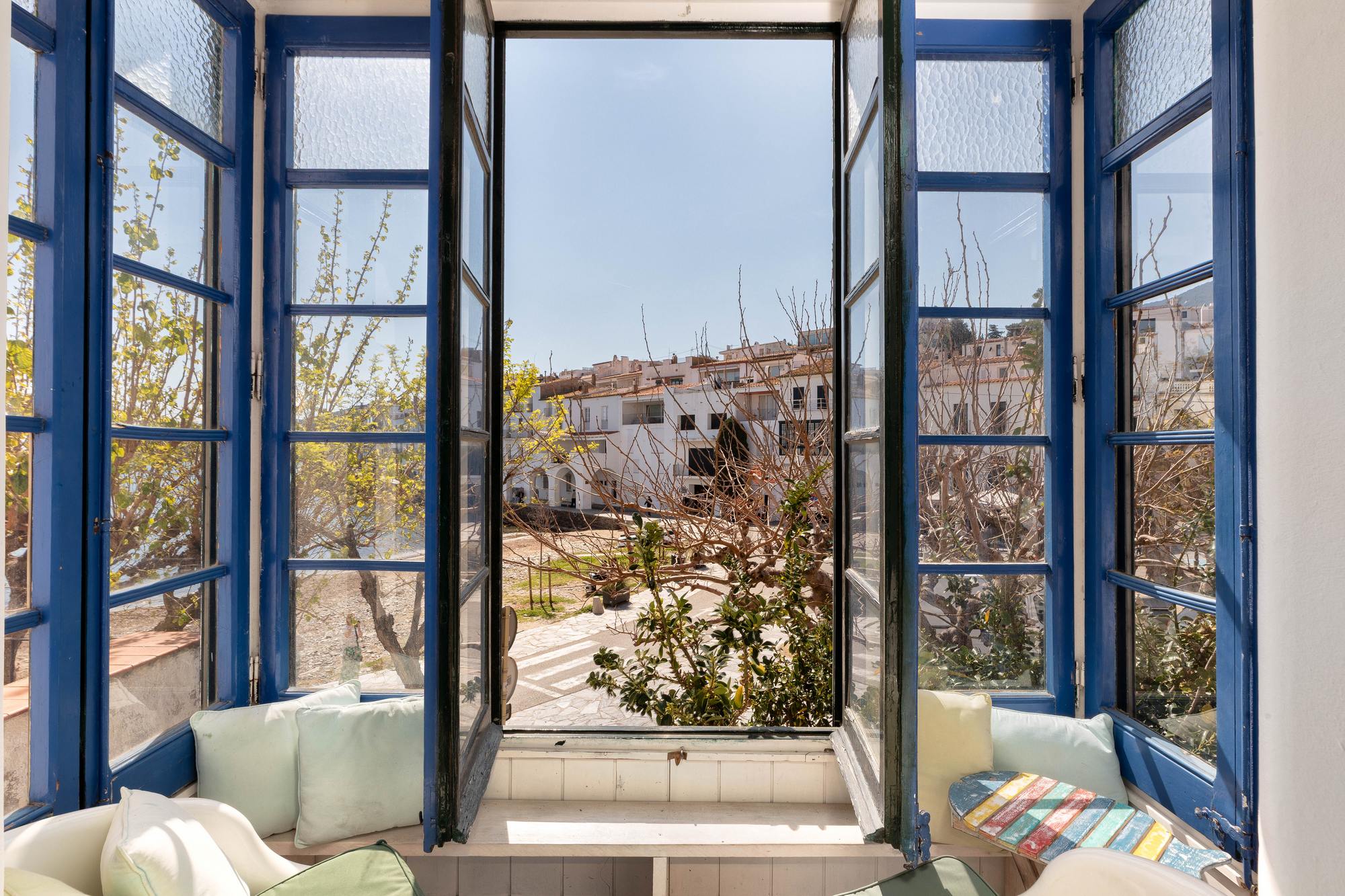 living - 358m² house / villa for sale in Cadaqués, Costa Brava - gallery thumbnail - 6