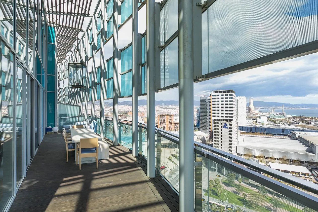 living - 141 m² penthouse with 85 m² terrace for sale in Diagonal Mar - gallery - 6