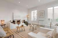 living - 171m² apartment for sale in Gaztambide, Madrid - gallery thumbnail - 1
