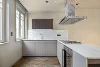 living - 90m² apartment for rent in El Born, Barcelona - gallery thumbnail - 5