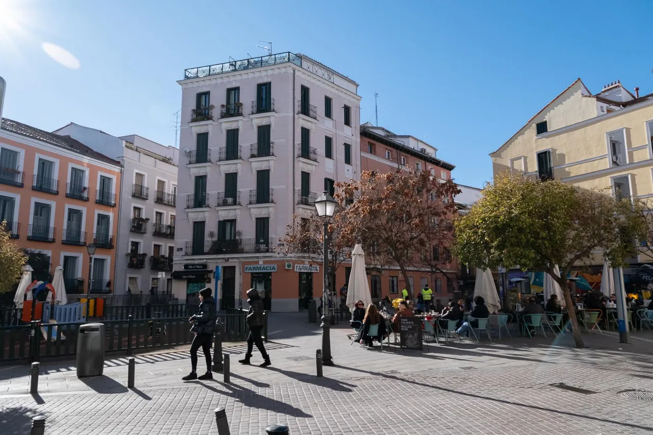 living - Piso de 137m² en venta en Malasaña, Madrid - gallery - 10