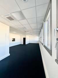 logistics - Light Industrial Premises / Offices For Rent - gallery thumbnail - 7