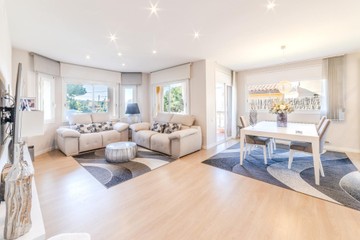 living - 266m² house / villa for sale in Els Cards, Barcelona - featured
