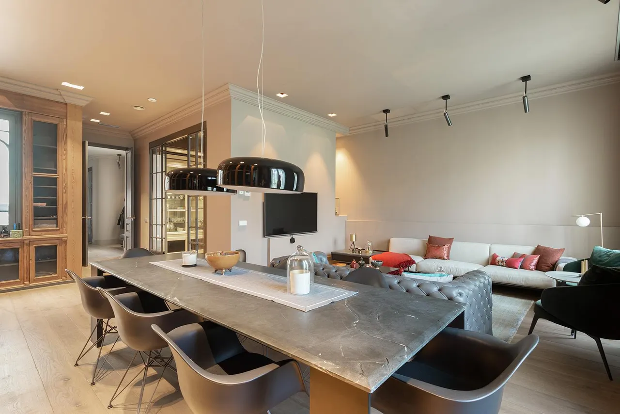 living - Piso de 210m² en venta en Eixample Derecho, Barcelona - gallery - 7