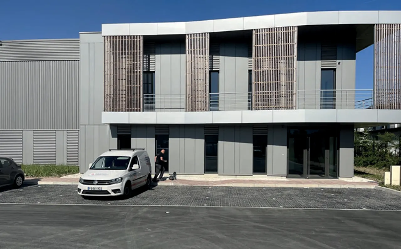 logistics - Activités / Bureaux À Louer - gallery - 2