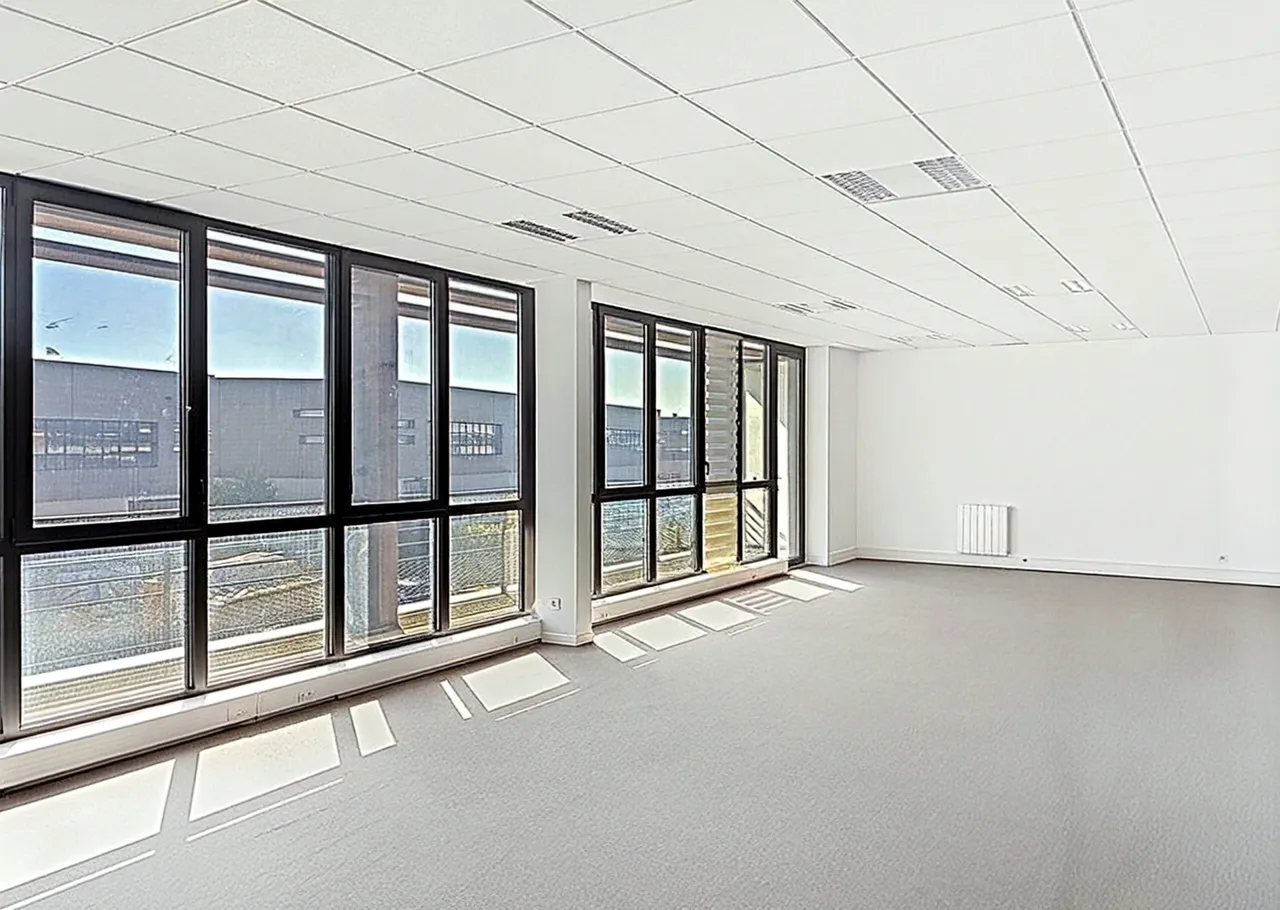 logistics - Light Industrial Premises / Offices For Rent - gallery - 5