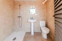 living - Casa rural de 550m² en venta en Penedès, Barcelona - gallery thumbnail - 9