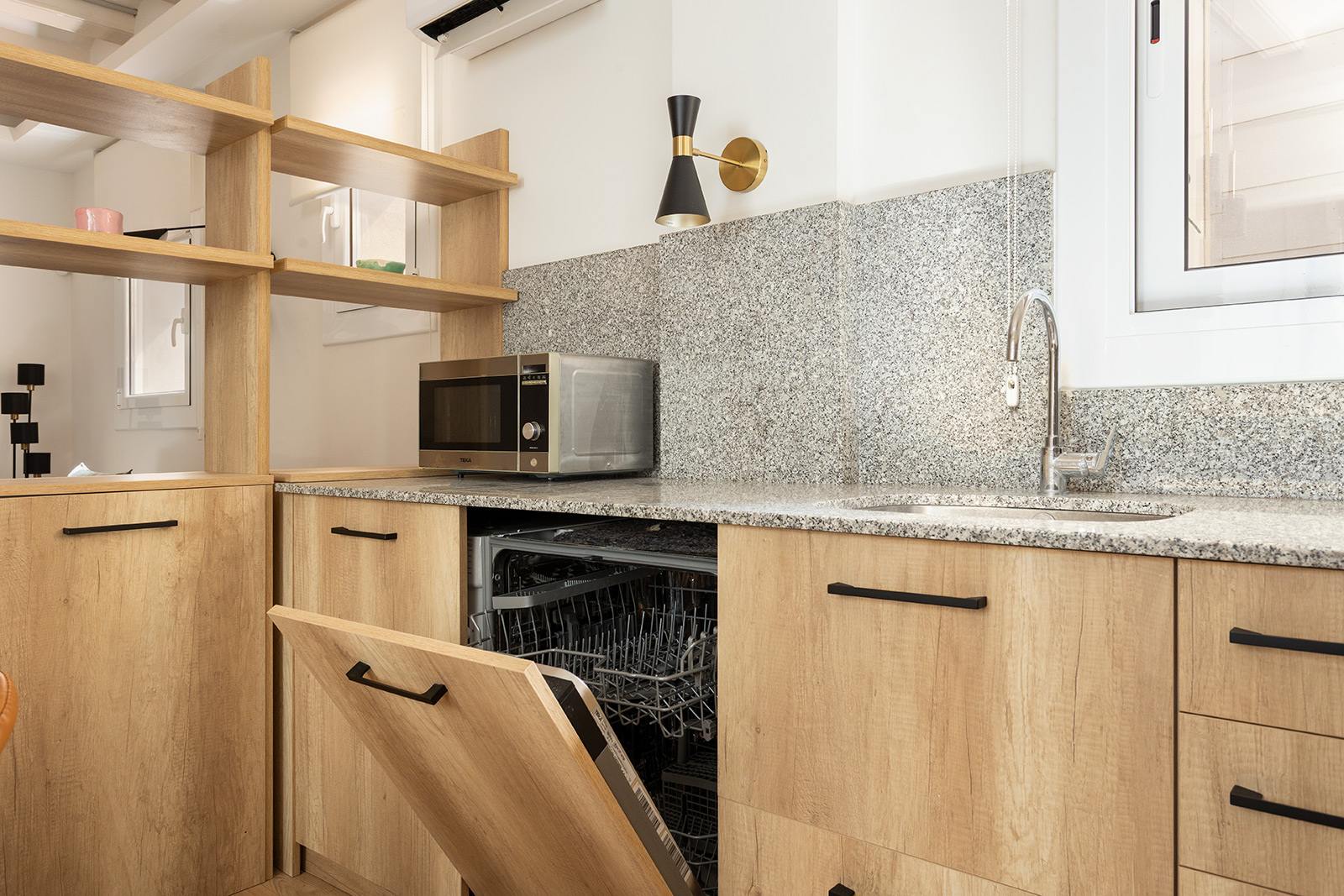 living - 67m² apartment for sale in Gótico, Barcelona - gallery thumbnail - 9