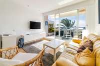 living - Ático de 81m² con 73m² terraza en venta en Sitges Town - gallery thumbnail - 9