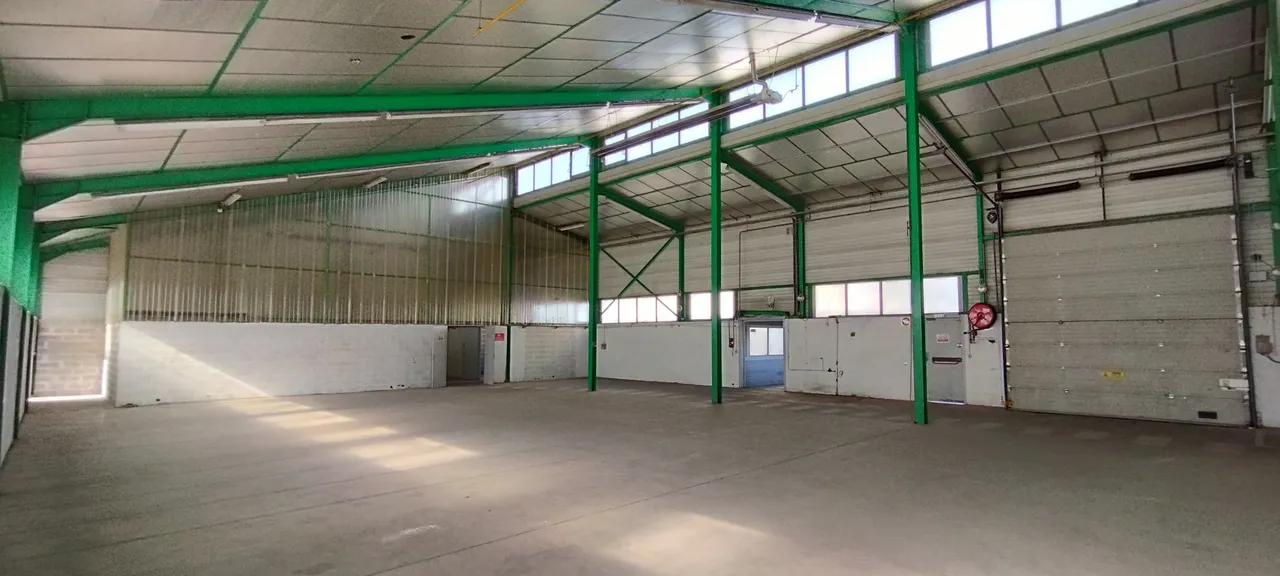 logistics - Activités / Bureaux À Louer - À Vendre - gallery - 8