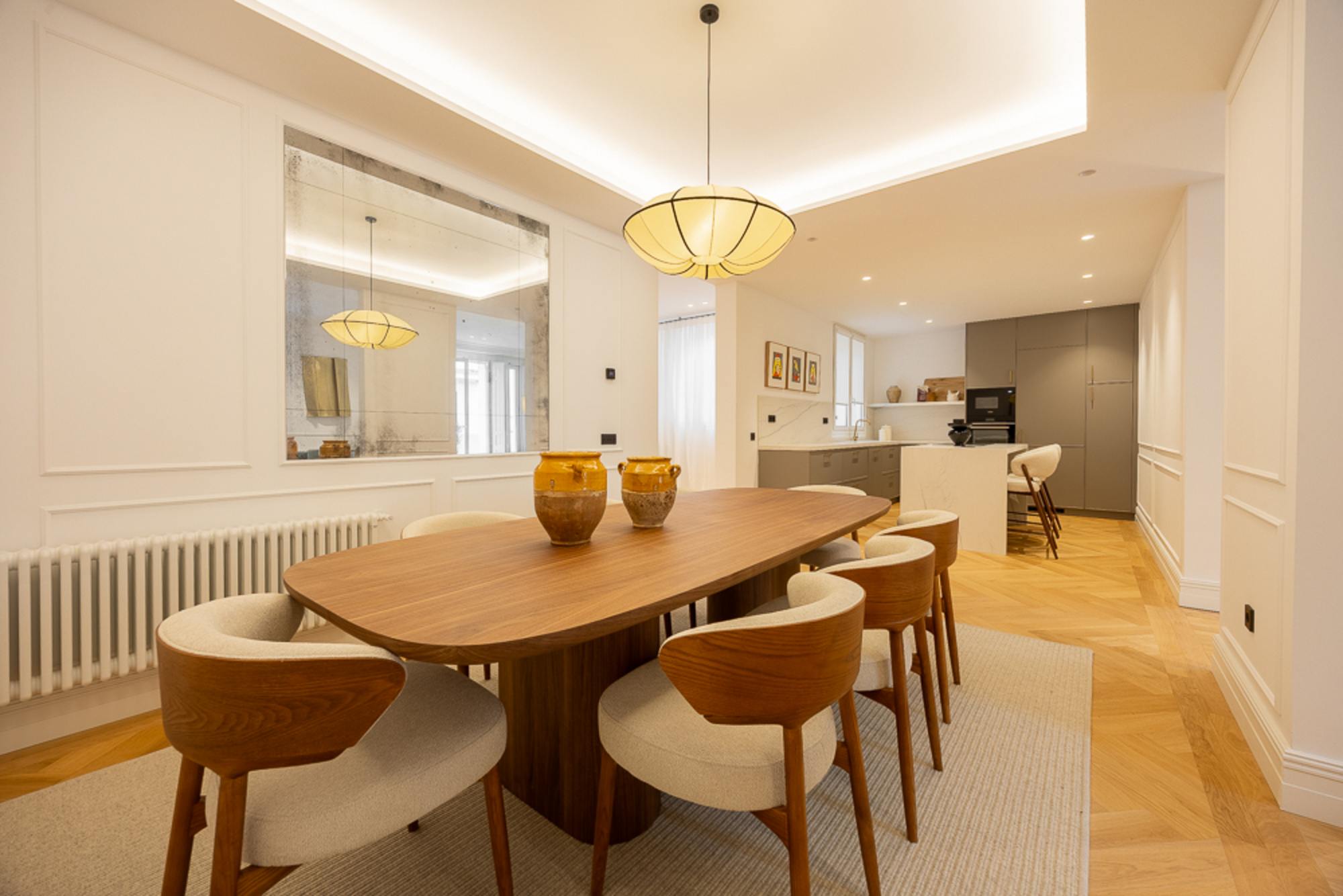 living - Piso de 245m² en venta en Almagro, Madrid - gallery - 4