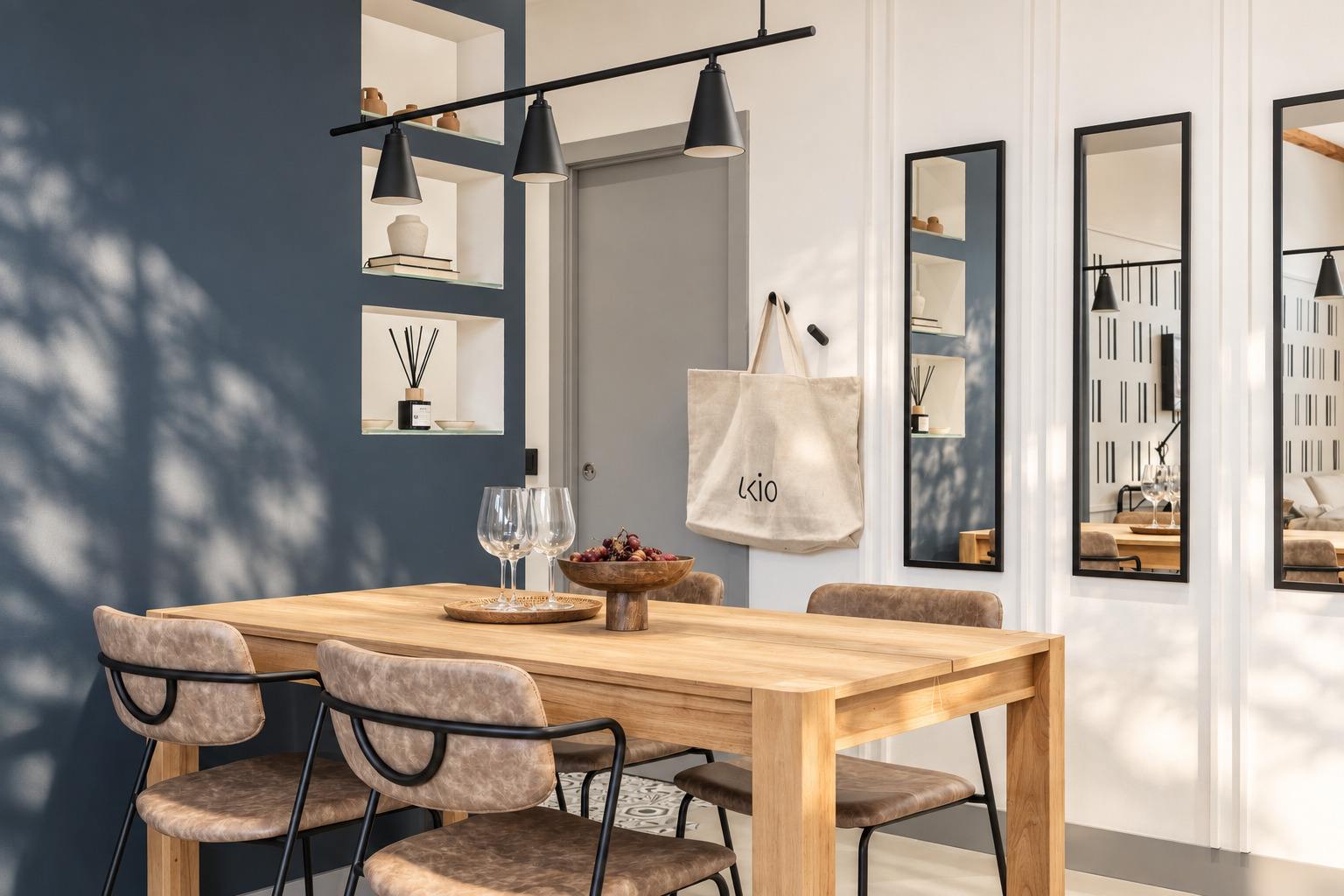 living - Piso de 78m² en venta en Malasaña, Madrid - gallery thumbnail - 9