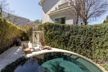 living - 857m² house / villa for sale in El Viso, Madrid - featured