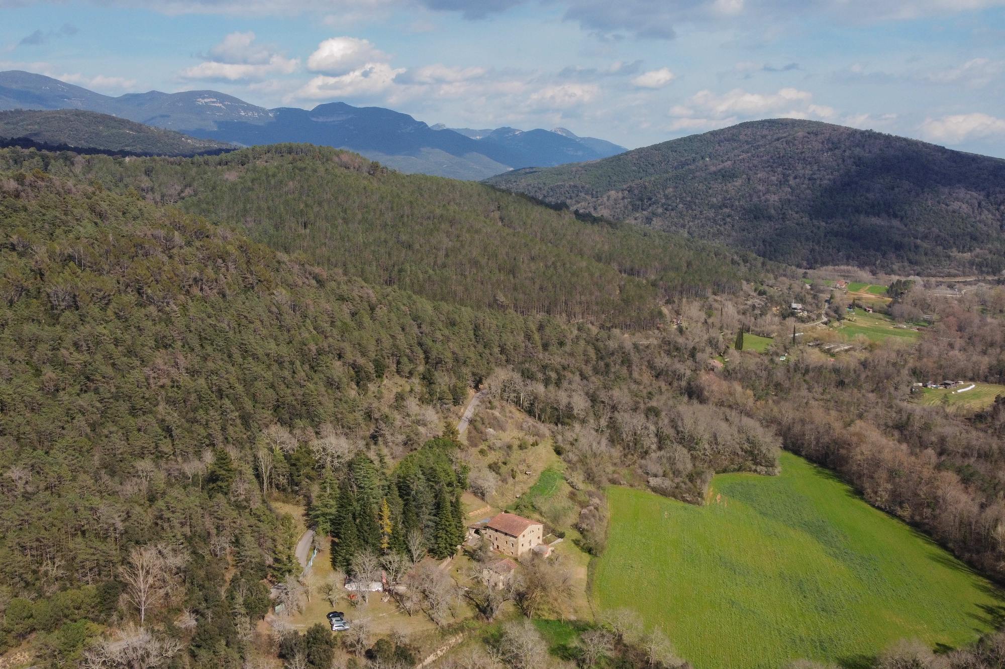 living - Casa rural de 444m² en venta en La Garrotxa, Girona - gallery thumbnail - 3