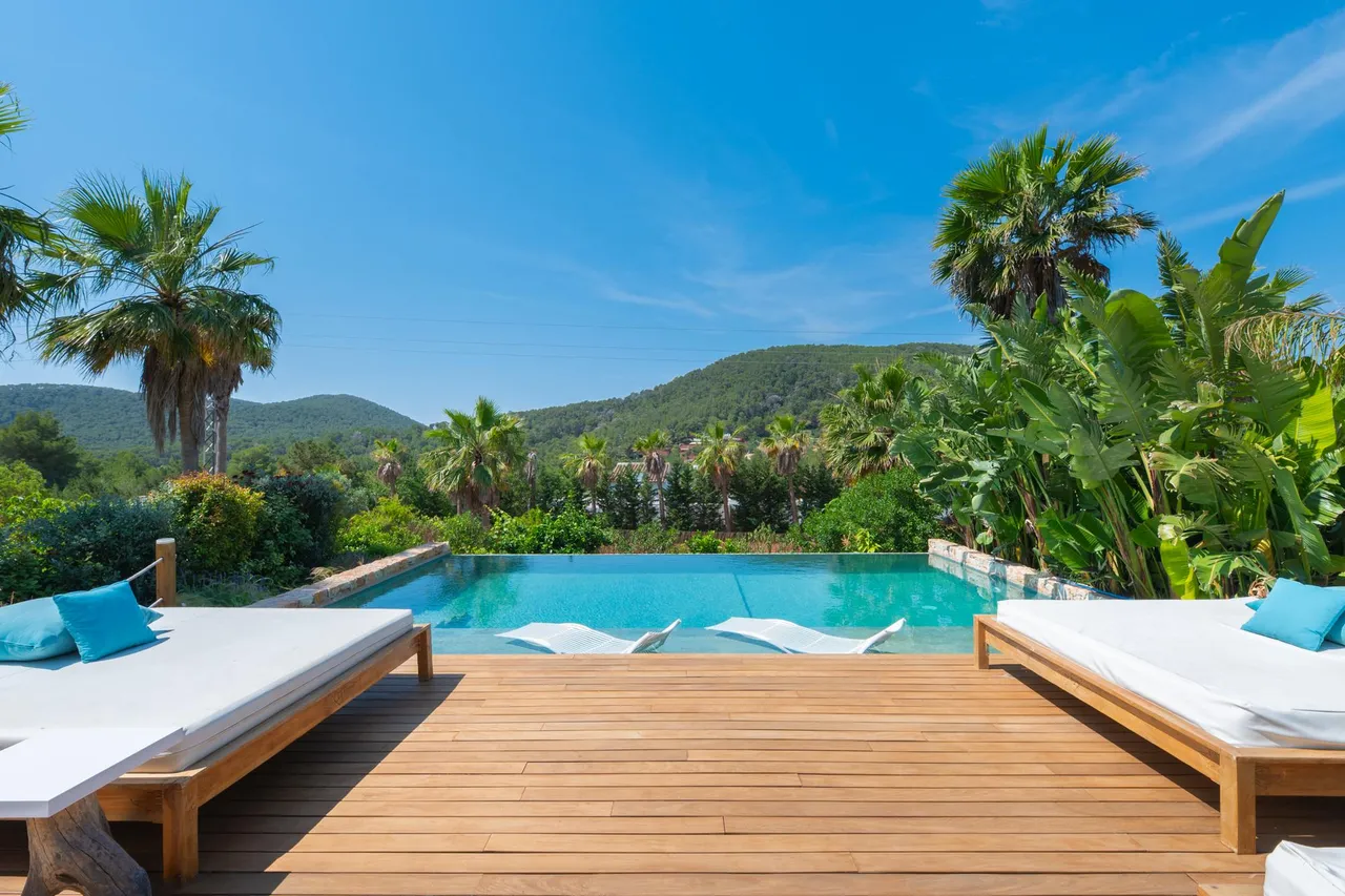 living - 450m² house / villa for rent in San José, Balearic Islands - gallery - 5