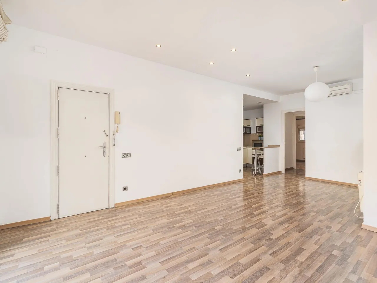 living - Piso de 63m² con 73m² terraza en venta en Les Corts - gallery - 10