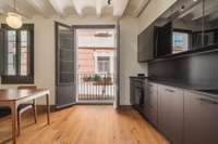 living - Piso de 101m² en venta en El Born, Barcelona - gallery thumbnail - 3