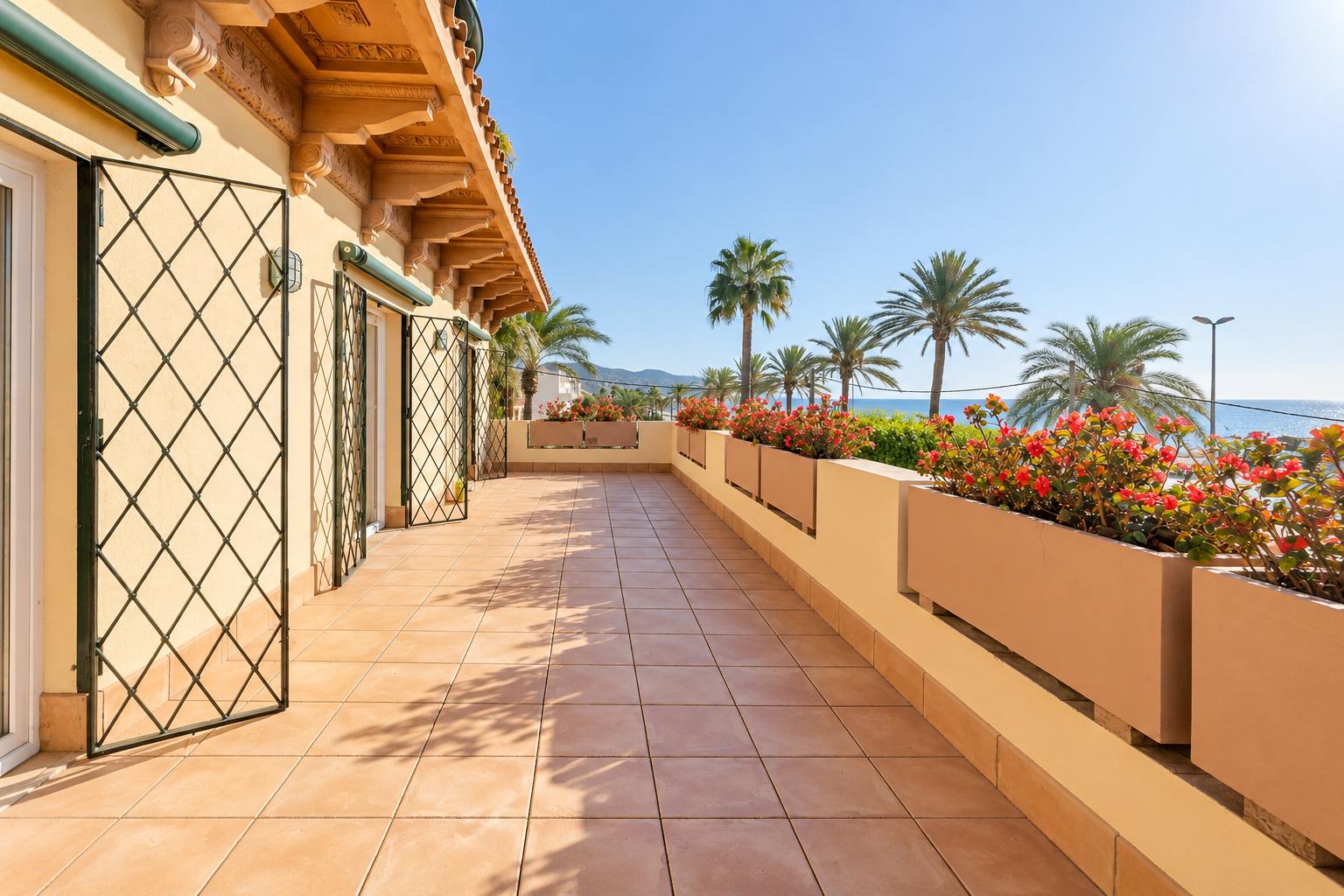 living - 618m² house / villa for sale in Terramar, Barcelona - gallery - 8